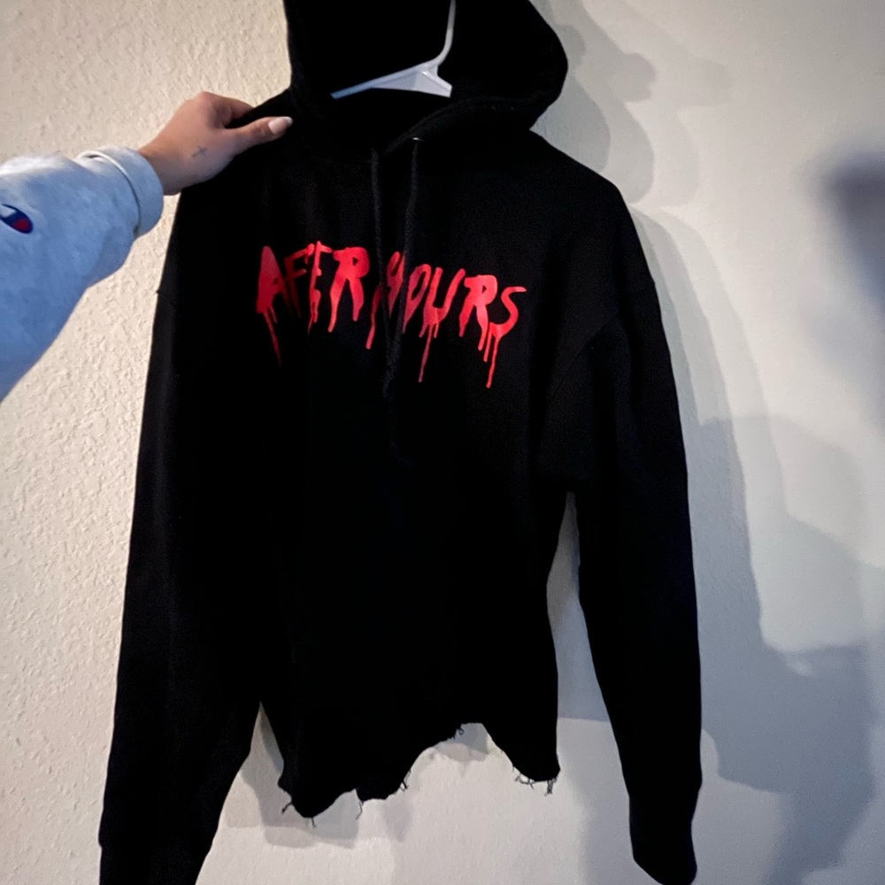 The weekend merch vlone after hours hoodie